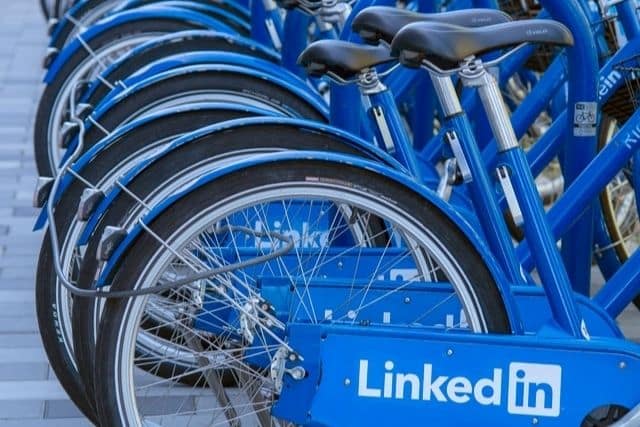 What Happens to Your LinkedIn Account Once You Leave That Job?